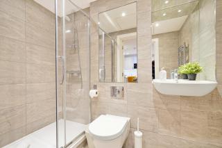 Stylish Feltham Studio near Station Shops 41 - 4