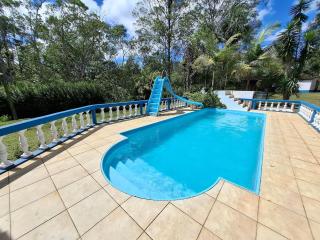 Sitio com piscina, campo de futebol e lagos LT0015 - 2