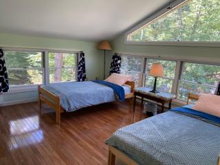 Secluded Chalet on the Stream - Mins to Camelback - 8