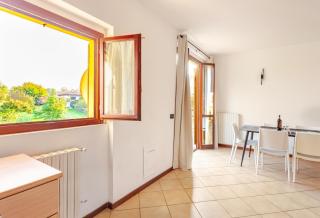 Lago di Monate Apartment - 5