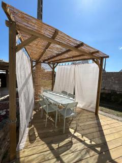Maison cosy avec terrasse, à 5 minutes des plages - 1