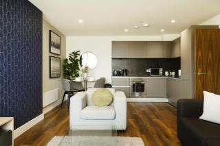 Lovely Central Abode - Amazing Views - Parking - 5