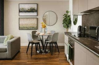 Lovely Central Abode - Amazing Views - Parking - 4