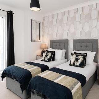 Lovely Central Abode - Amazing Views - Parking - 9