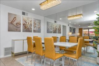 Bright and Stylish Downtown Condo 4 Beds, 2BR and 2BA - 0