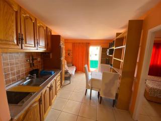 Heart of Las Americas Charming Beach Apartment Tenerife - 2