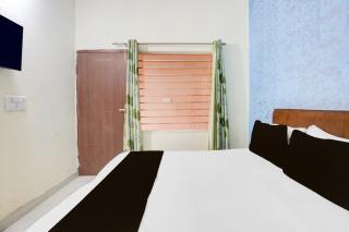 SPOT ON Hotel Umang - 4