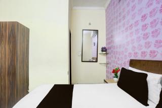 SPOT ON Hotel Umang - 1