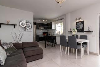 Wonderful 3 Bedroom Villa Private Heated Pool - 2