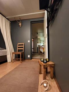 Ainola Arctic Hillside - 2