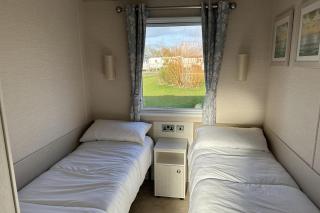 Lakeside Caravan Sleeps 8 - Wifi Parking Views - 7