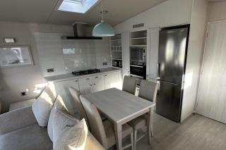 Lakeside Caravan Sleeps 8 - Wifi Parking Views - 6