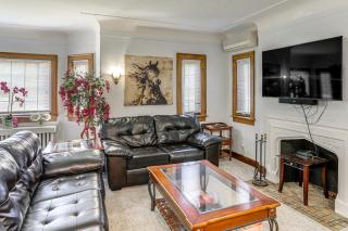 Striking Tudor Revival in Five Points District! - 7