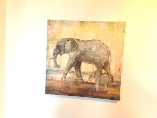 4beds, 2 bedrooms Contractor,Parking - 1