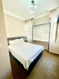 Grand Lavin Hotel - 9