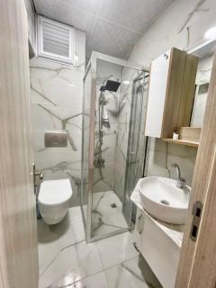 Grand Lavin Hotel - 8