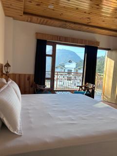 Shalom Hillcrest Inn - 8