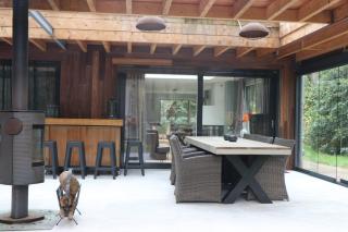 Kindvriendelijke bungalow in het bos bij zwemmeer. - 7