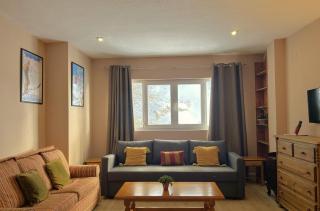 Refugio Alpino en la Plaza de Pradollano - 9