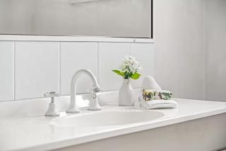 Scott - Enjoyable East End - 8