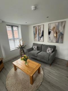 Modern Flat in central Lichfield & secure parking - 7