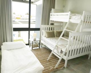 Dolphin View Beach House - 5