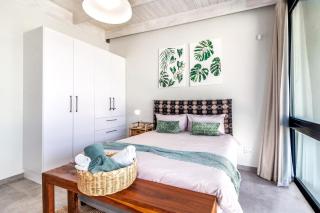 Dolphin View Beach House - 4