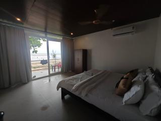 Colomb Beach Huts - 6