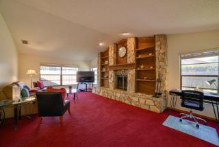 Relaxing Tampa Abode with Screened Lanai and Pool - 8