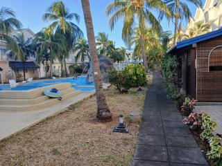 Les Latanier Complex - 2