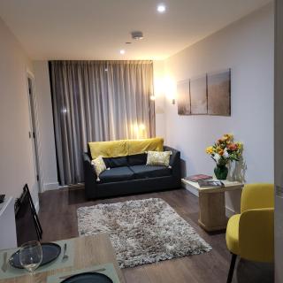 Riverside Apartment - 3