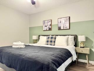 NEW ENTIRE PLACE COZY QUIET 2b2b TOWNHOUSE SP1275 - 4