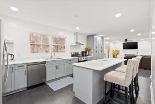 Blue Mountain Song- Massanutten Home with Hot tub! - 1