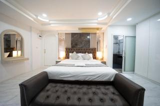 Wonderland Amethyst 5 Bedroom Luxury Villa - 9