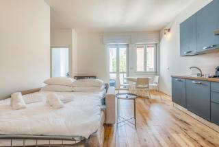 Malpensa 10min taxi service-LAKE in 15min - 5