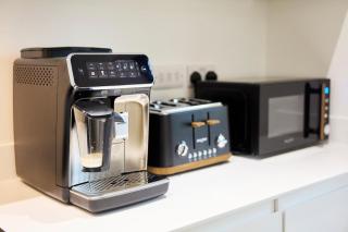 Eden - A Luxury Home in Central Leeds perfect for Couples, Families and Contractors! - 6