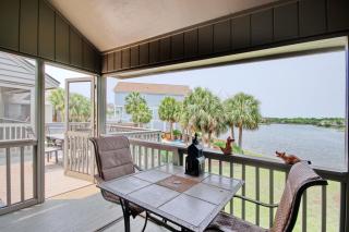 Pelican Watch 8a, Lakefront Villa with Pool and Short Easy Flat Walk to Beach - 3