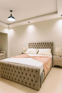 ALEX HOMES - Gleem Luxury Apartments with Direct Sea View - 3