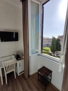 Camera x2 con magnifica vista sul Chiostro di Michelangelo e le Terme di Diocleziano - 2