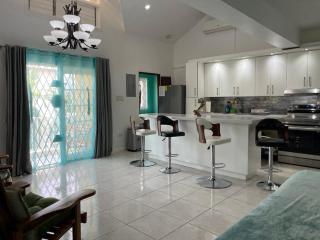 Marley road retreat - Kingston - 2