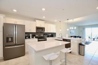 High End Apartment In Storey Lake Resort With Great Amenities 10 Miles To Disney! - 5