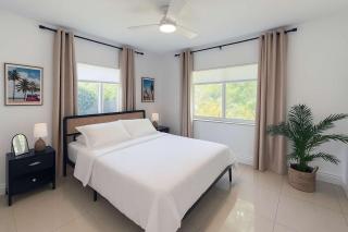 Stylish 2BR Getaway - Prime Miami Location - 4