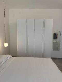 Brick Suites - 400 m from Bari City Center - 3