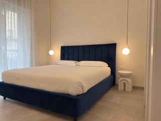 Brick Suites - 400 m from Bari City Center - 1