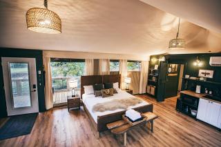 Luxury Glamping Tent - The Perch - Near Tryon Equestrain Center - 4