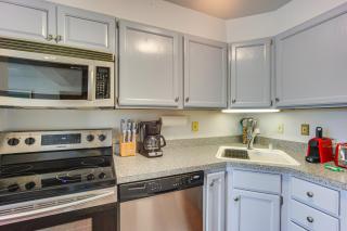 Steps to Ski Lifts! Mountain Green Resort Retreat - 2