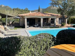 villa standing piscine chauffée privée - 7