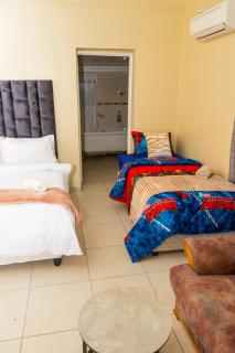 Ogans Guest Villa 21 Elizabeth avanue linmeyer jhb - 6