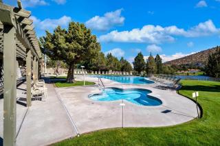 Desert Sky Daydream · Eagle Crest Golf Resort Serene 3BR Home - 8