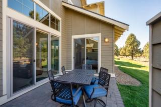 Desert Sky Daydream · Eagle Crest Golf Resort Serene 3BR Home - 1